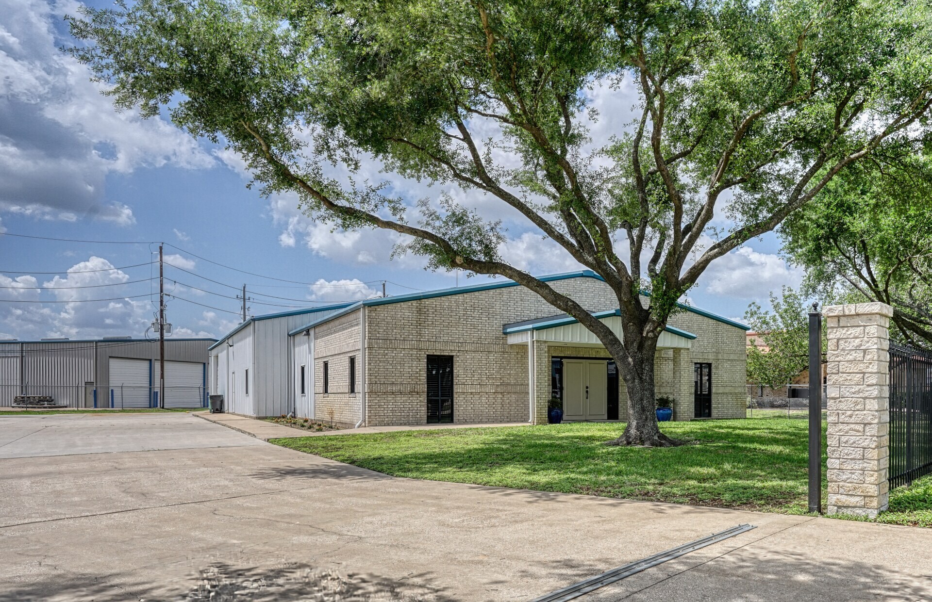 5335 Brystone Dr, Houston, TX à louer Photo principale– Image 1 sur 23