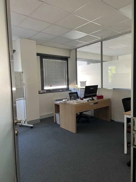 161/163 Rue De La Belle Etoile, Roissy-en-France à louer - Photo de l’immeuble – Image 3 sur 8