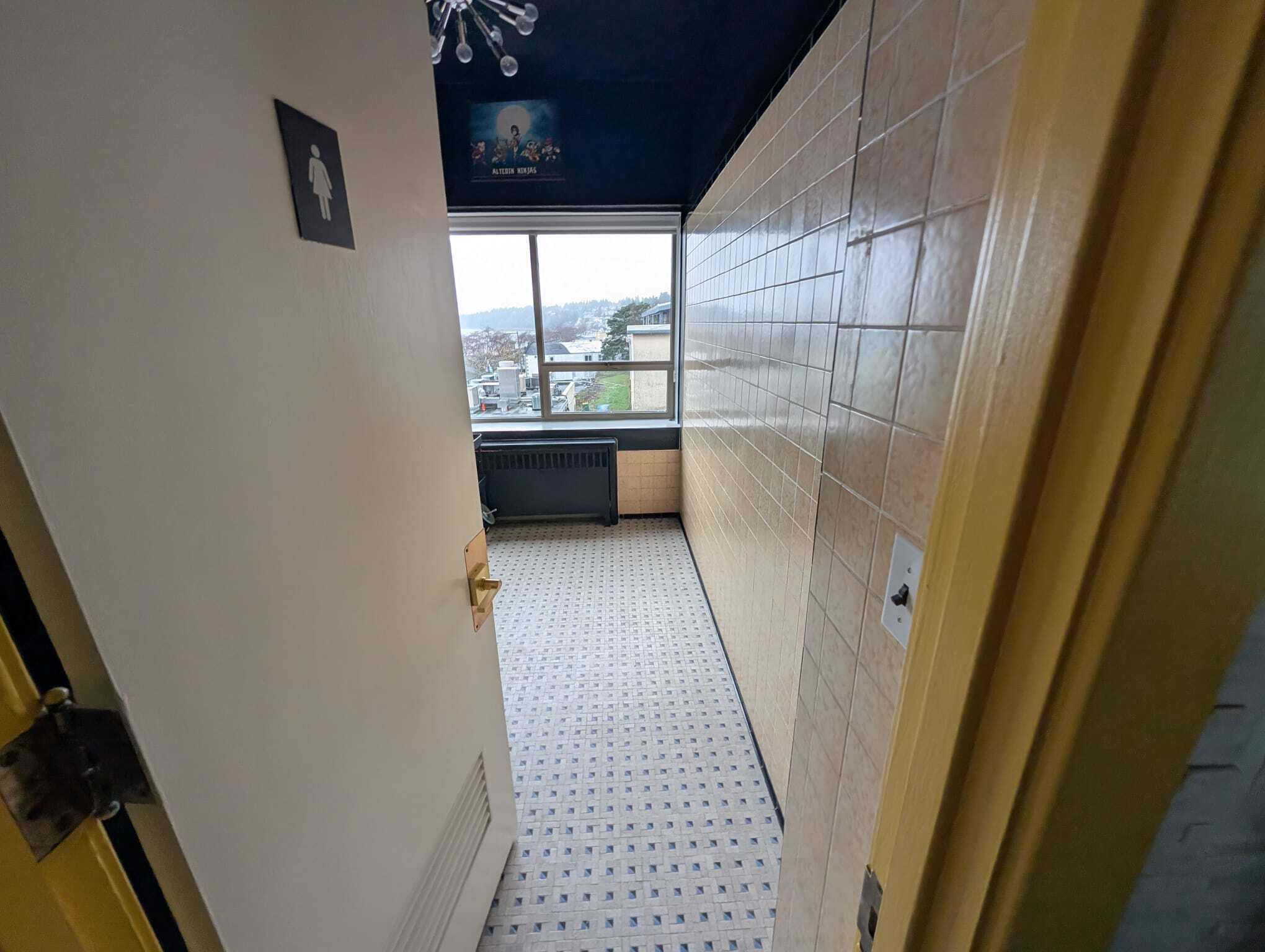 15045-15047 Marine Dr, White Rock, BC à louer Photo intérieure– Image 1 sur 12