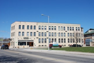 Plus de détails pour 400 W Front St, Traverse City, MI - Bureau à louer