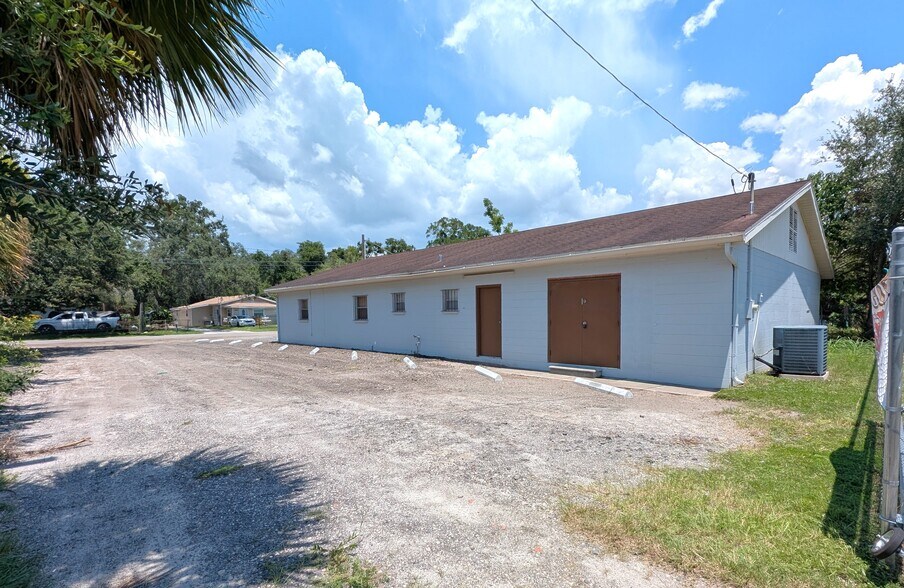 6948 W Mohawk Ave, Tampa, FL à louer - Photo de l’immeuble – Image 3 sur 21