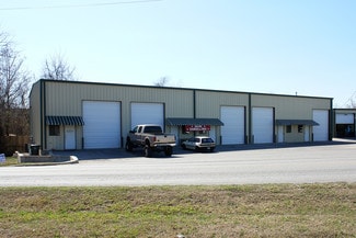 Plus de détails pour 14205-14217 River Rd, Canyon Lake, TX - Industriel/Logistique à louer
