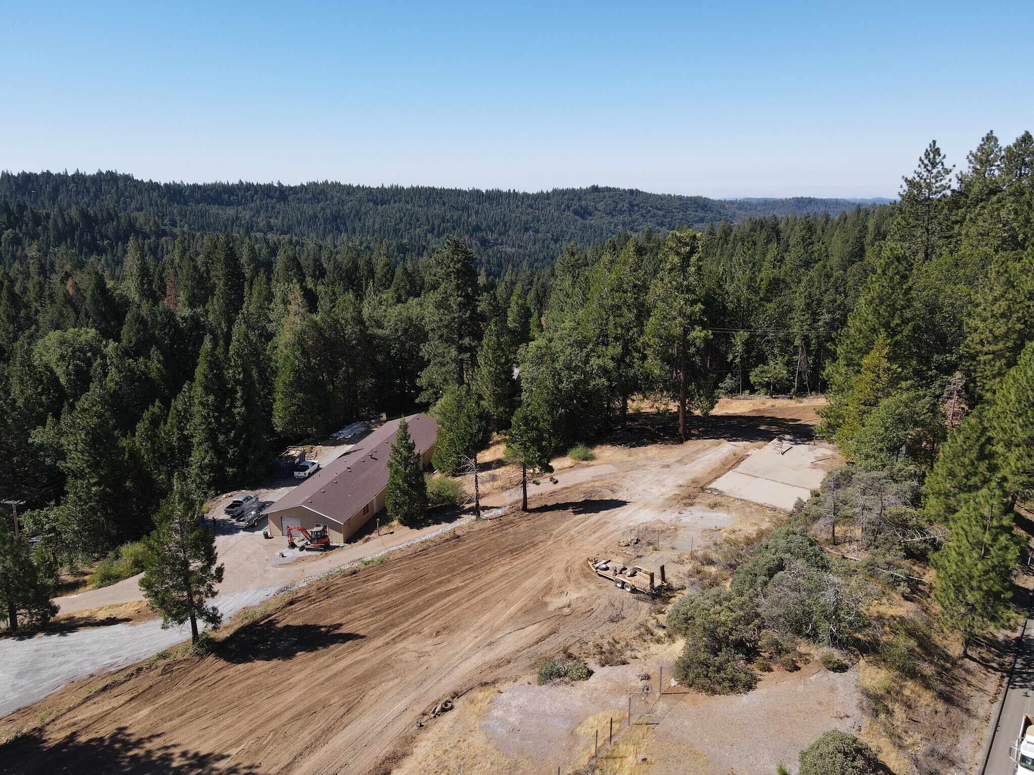 6341 Ridgeway Dr, Pollock Pines, CA à louer Photo de l’immeuble– Image 1 sur 10