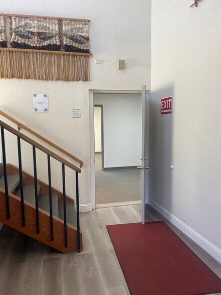 2223 Santa Clara Ave, Alameda, CA à louer - Photo intérieure – Image 3 sur 11
