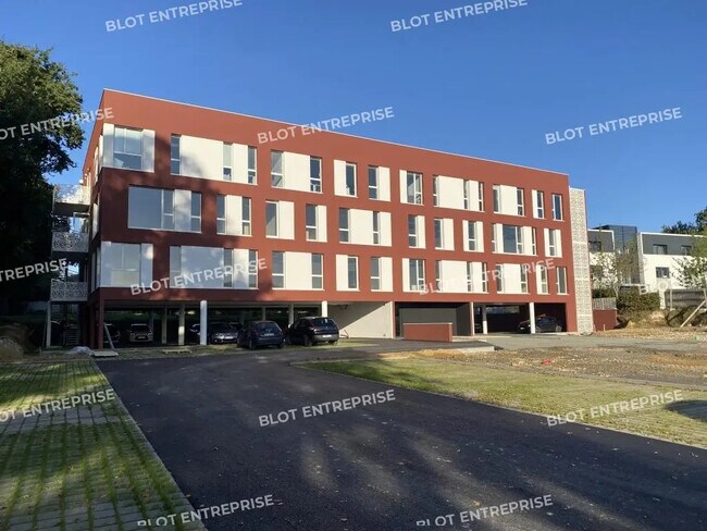 Plus de détails pour Bureau à louer