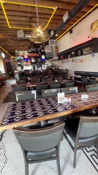 101 N Goliad, Rockwall, TX à louer - Vidéo sur l’annonce professionnelle – Image 2 sur 8