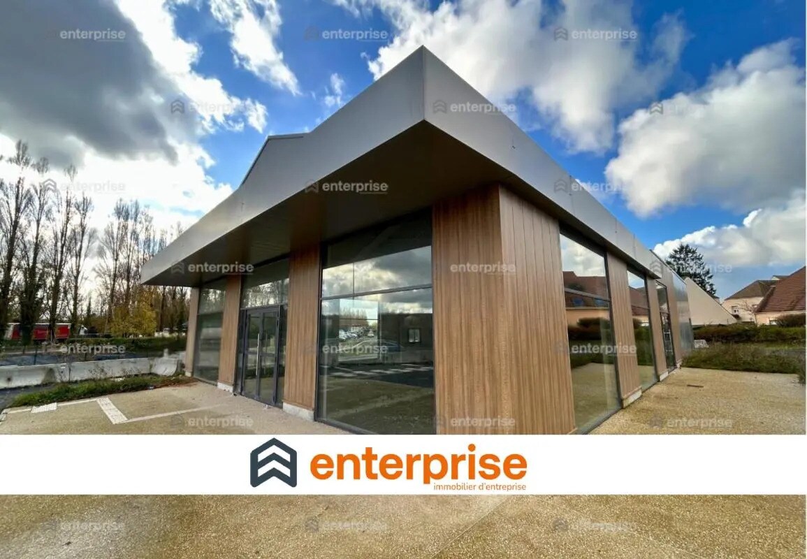 Local commercial dans Villers-Saint-Paul à louer Photo de l’immeuble– Image 1 sur 2