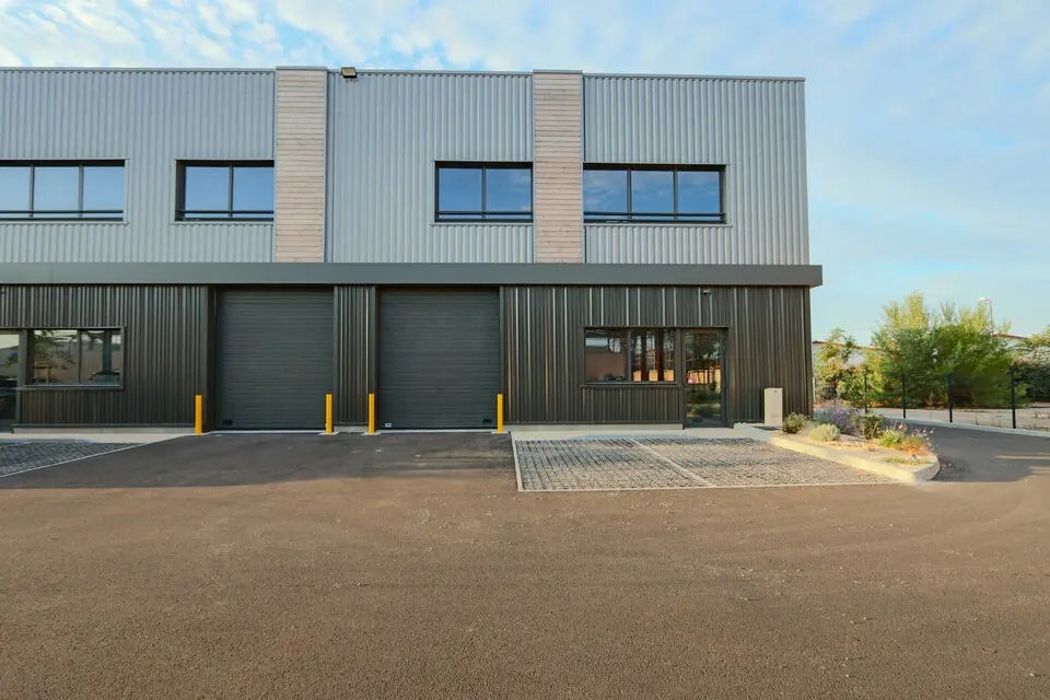 Local d’activités dans Avignon à louer Photo de l’immeuble– Image 1 sur 10