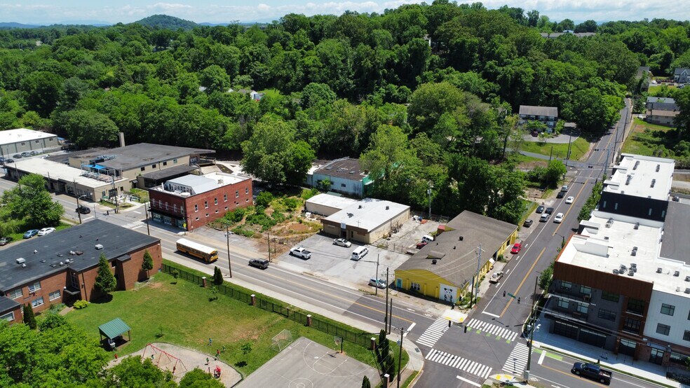 808 Sevier Ave, Knoxville, TN à vendre - Photo de l’immeuble – Image 2 sur 21