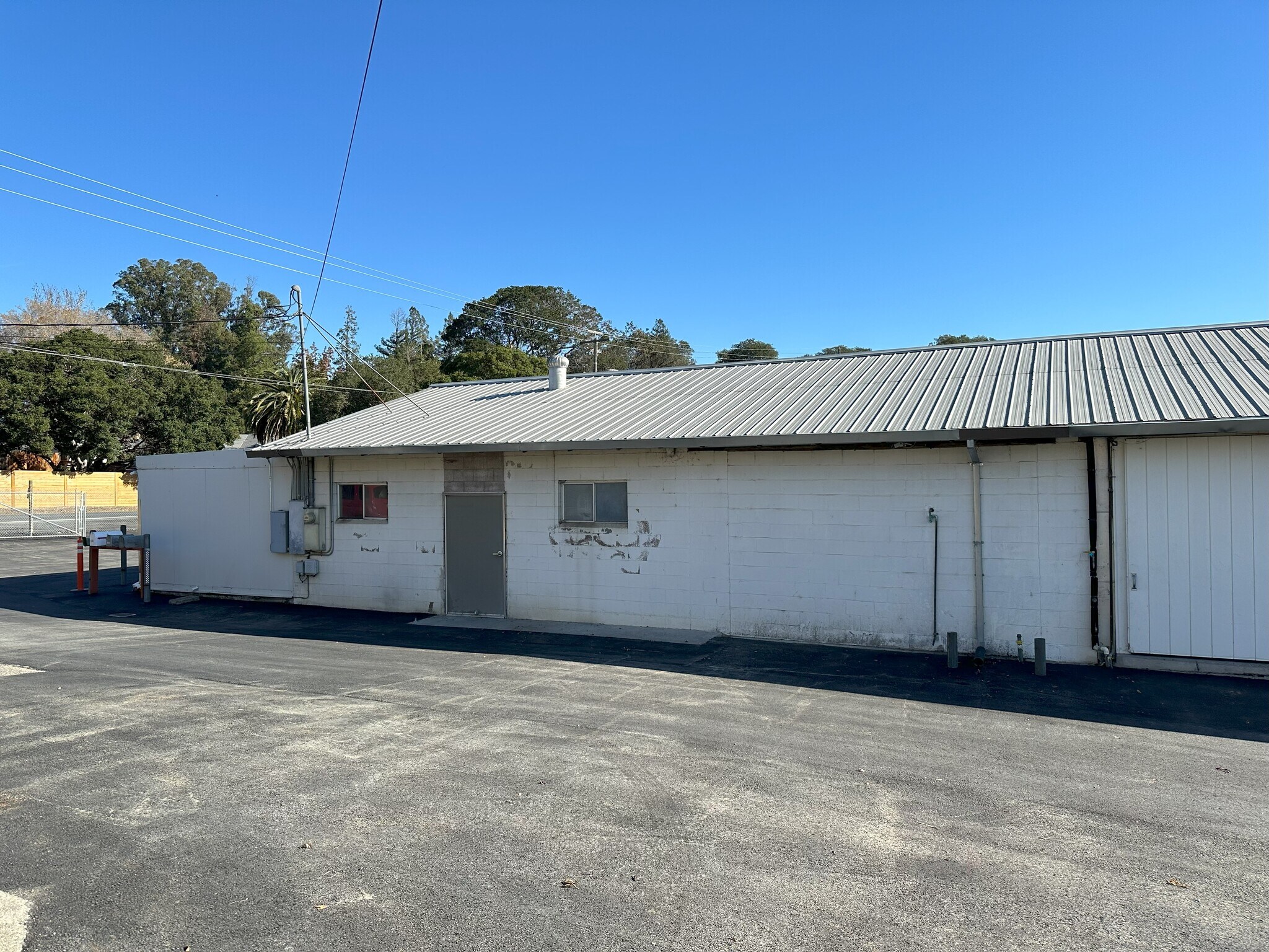 1285 Skillman Ln, Petaluma, CA à louer Photo de l’immeuble– Image 1 sur 13