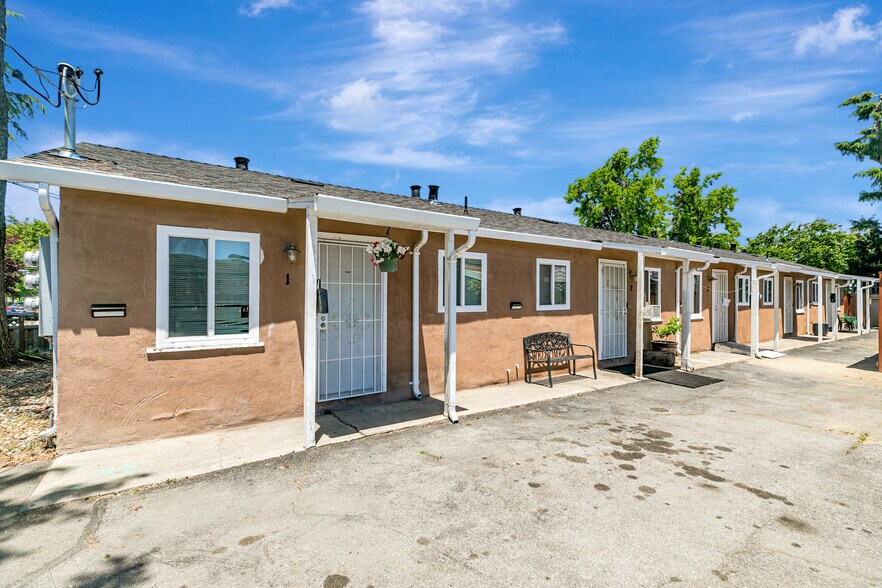 1555 Washington St, Santa Clara, CA à vendre - Photo de l’immeuble – Image 1 sur 16