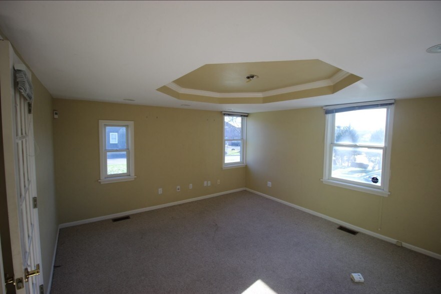 8 N Main St, Pittsford, NY à louer - Photo intérieure – Image 3 sur 19