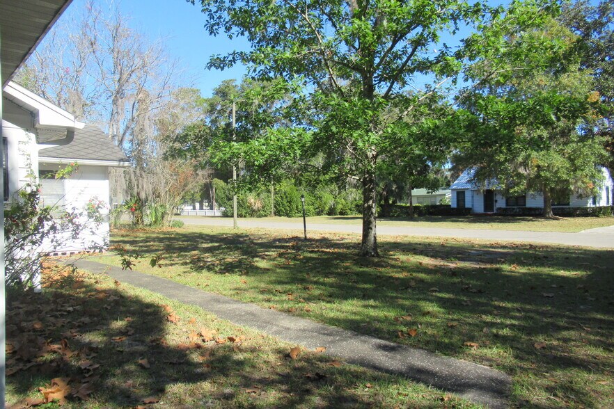 110 NE 10th St, Gainesville, FL à vendre - Photo de l’immeuble – Image 3 sur 7