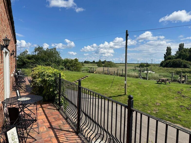 154 Reservoir Rd, Surfleet à vendre - Photo de l’immeuble – Image 3 sur 18