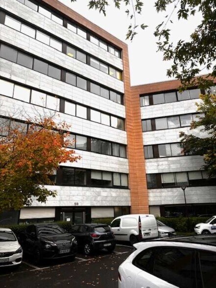 Bureau dans Noisy-le-Grand à louer - Photo de l’immeuble – Image 1 sur 6