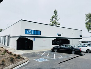 7283 Engineer Rd, San Diego, CA à louer Photo de l’immeuble– Image 1 sur 11