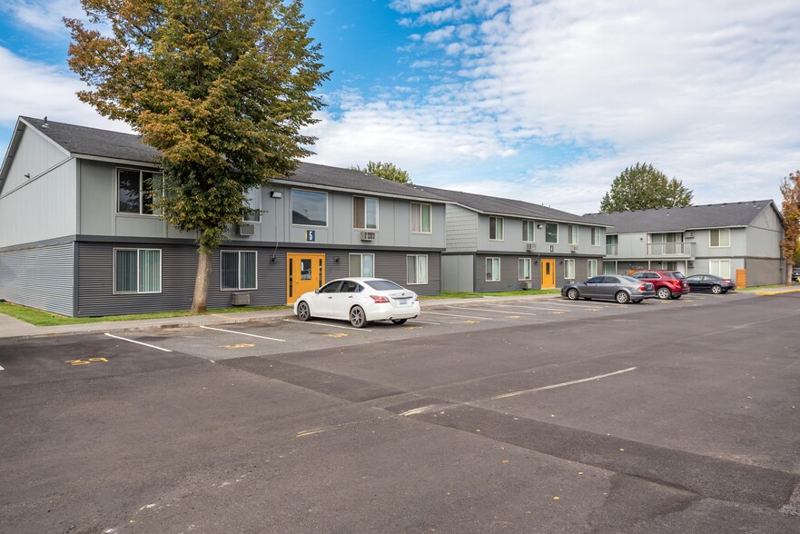1327 N 24th Ave, Pasco, WA à vendre - Photo de l’immeuble – Image 2 sur 15