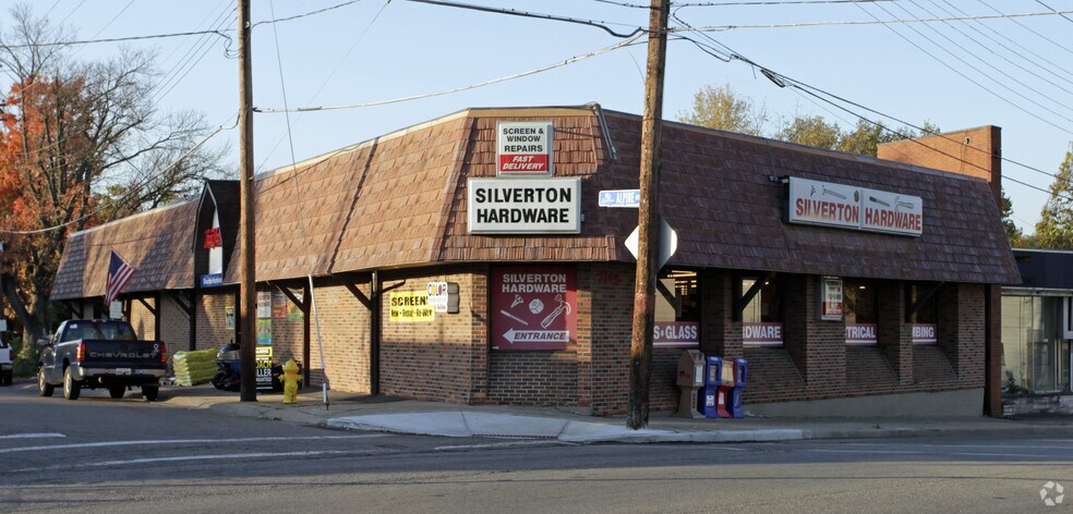 Portfolio of 3 For Sale portefeuille de 3 biens à vendre sur LoopNet.fr - Photo principale – Image 3 sur 3