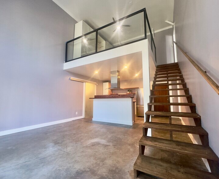 1254 E 12th St, Oakland, CA à vendre - Photo de l’immeuble – Image 3 sur 66