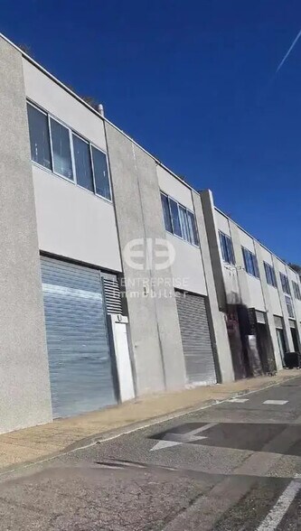 Bureau dans Villeneuve-Loubet à louer - Photo de l’immeuble – Image 1 sur 16