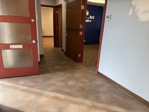 74 E 18th Ave, Eugene, OR à louer Photo intérieure– Image 2 sur 5