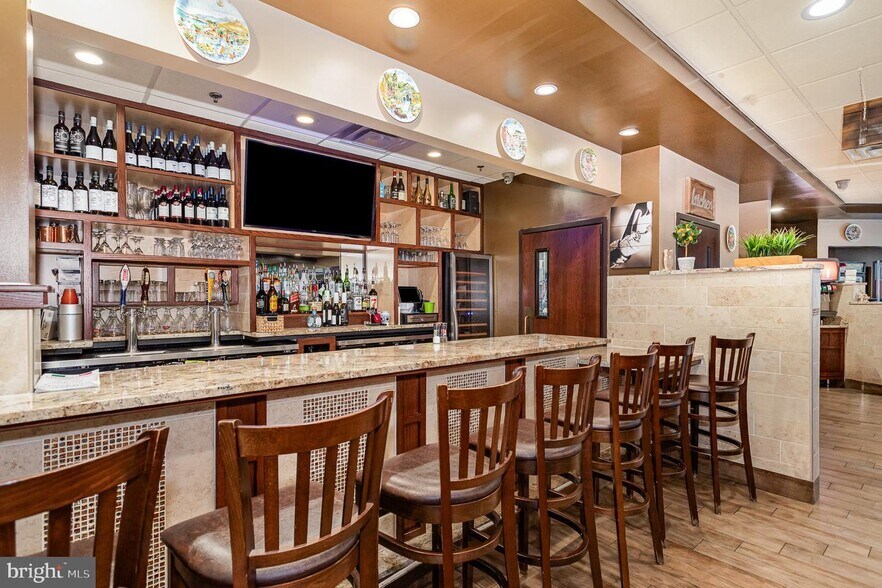 132 W Main St, Westminster, MD à vendre - Photo de l’immeuble – Image 3 sur 54