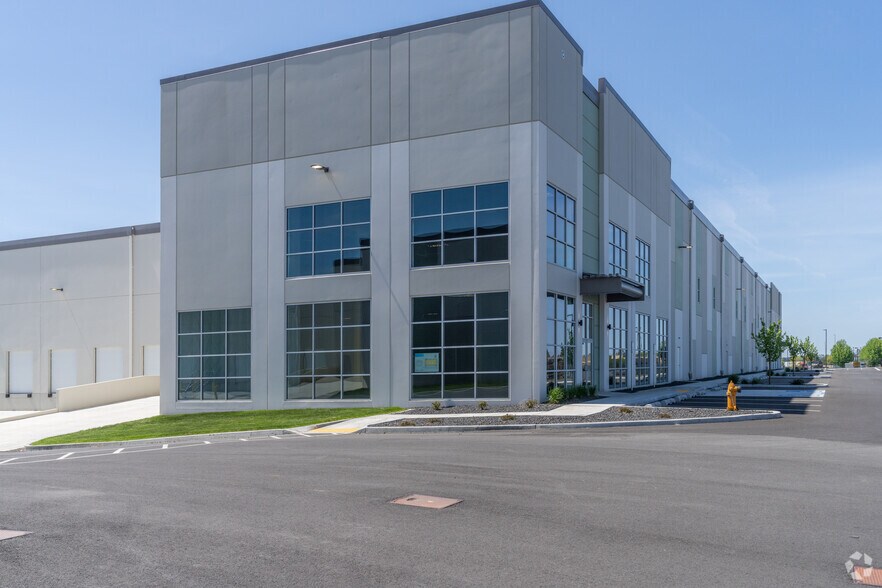 10015 W Hallett Rd, Spokane, WA à louer - Photo principale – Image 2 sur 4