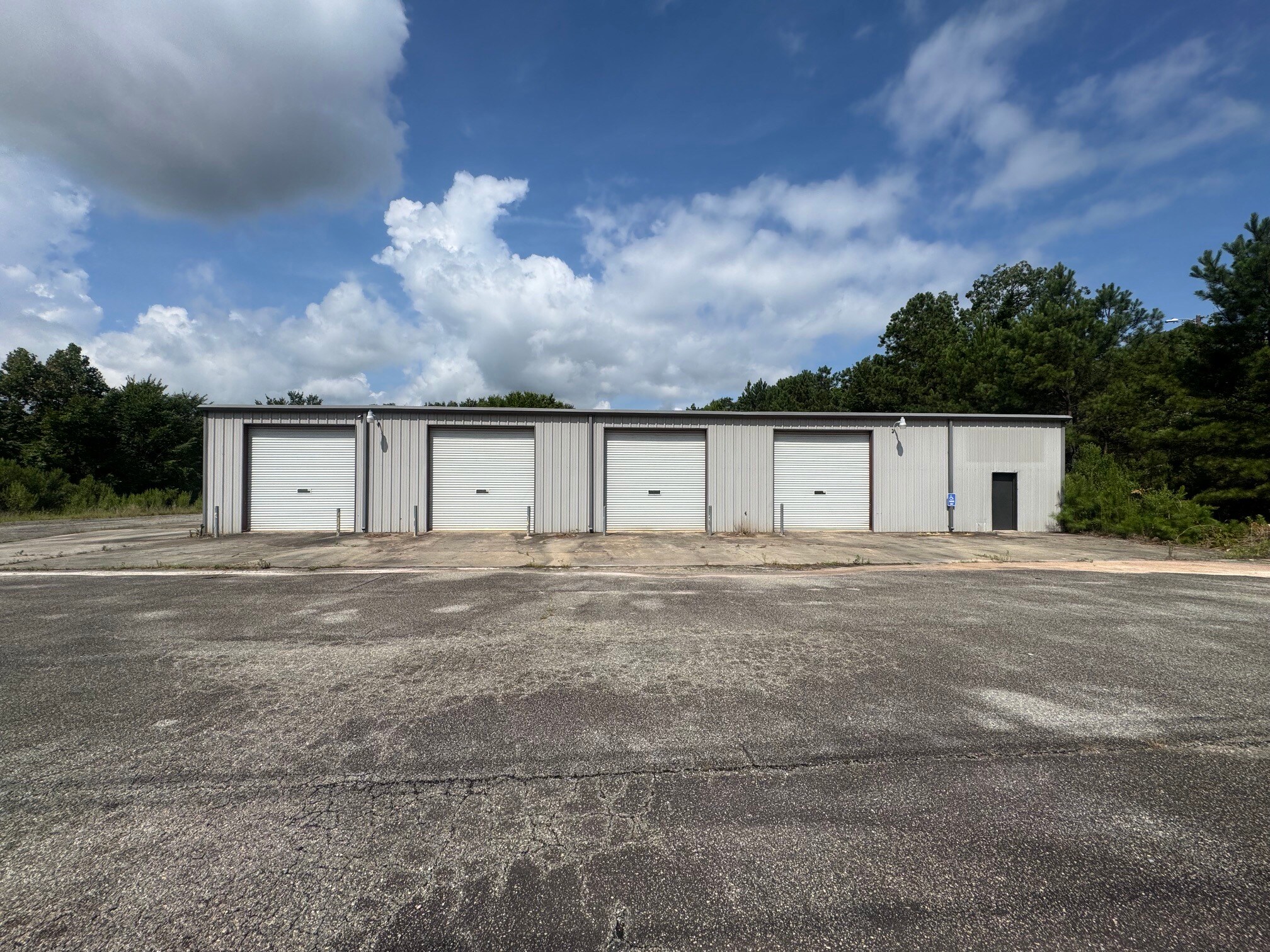 3413 Ocmulgee East Blvd, Macon, GA à vendre Photo de l’immeuble– Image 1 sur 11