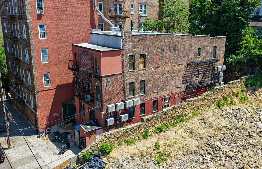 2762 Kingsbridge Ter, Bronx, NY à vendre - Photo de l’immeuble – Image 3 sur 7