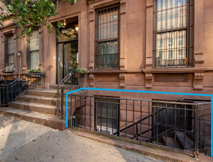 448-452 W 57th St, New York, NY à louer Photo de l’immeuble– Image 1 sur 2