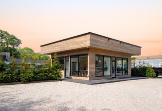 Plus de détails pour 81 Montauk Hwy, Wainscott, NY - Local commercial à louer