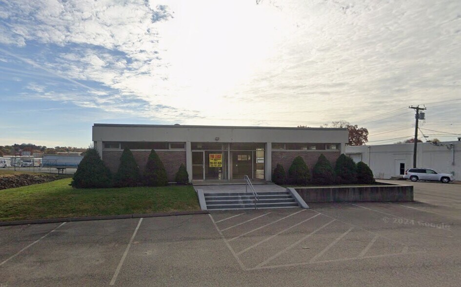 470-474 Frontage Rd, West Haven, CT à louer - Photo de l’immeuble – Image 1 sur 3