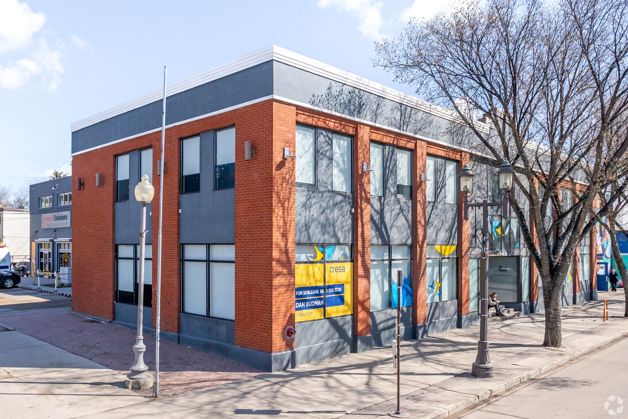 10130-10142 82nd Ave NW, Edmonton, AB à louer Photo principale– Image 1 sur 9