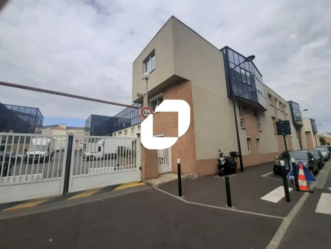 Bureau dans Alfortville à louer Photo de l’immeuble– Image 1 sur 4