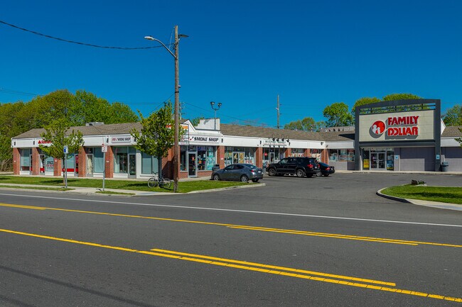 Plus de détails pour 1707-1735 Montauk Hwy, Bellport, NY - Local commercial à louer