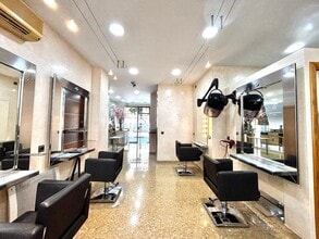Local commercial dans Badalona, Barcelona à louer Photo intérieure– Image 2 sur 22