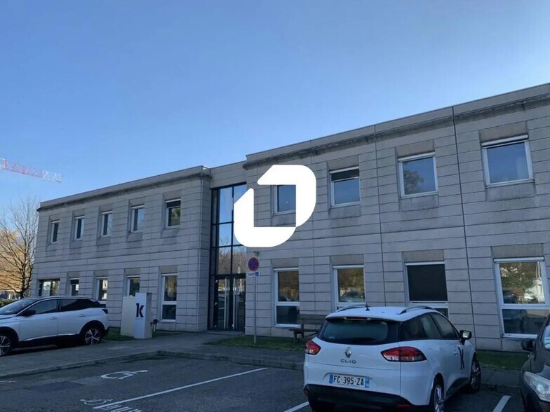 Bureau dans Échirolles à louer - Photo de l’immeuble – Image 3 sur 13