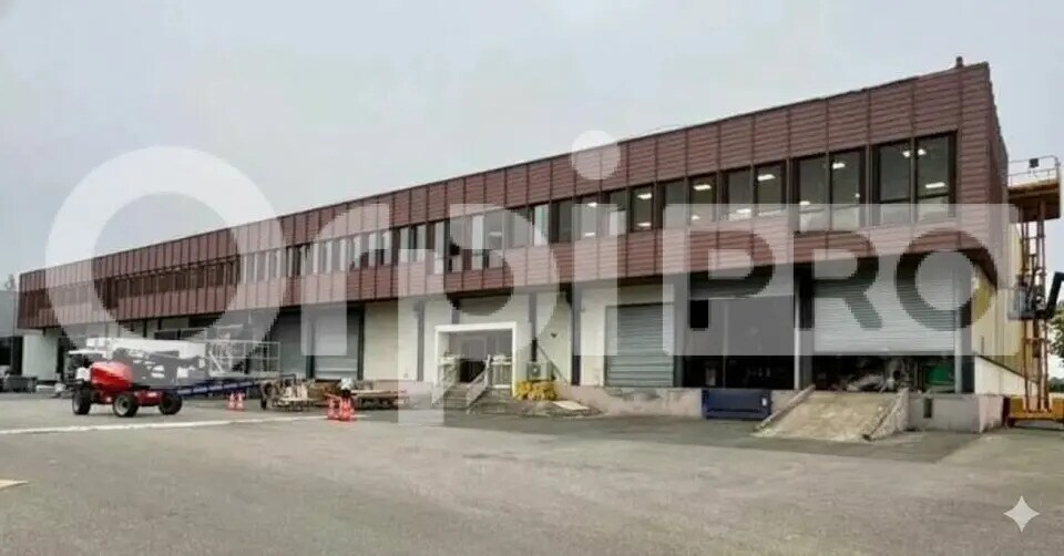 Local d’activités dans Wissous à louer - Photo de l’immeuble – Image 3 sur 5