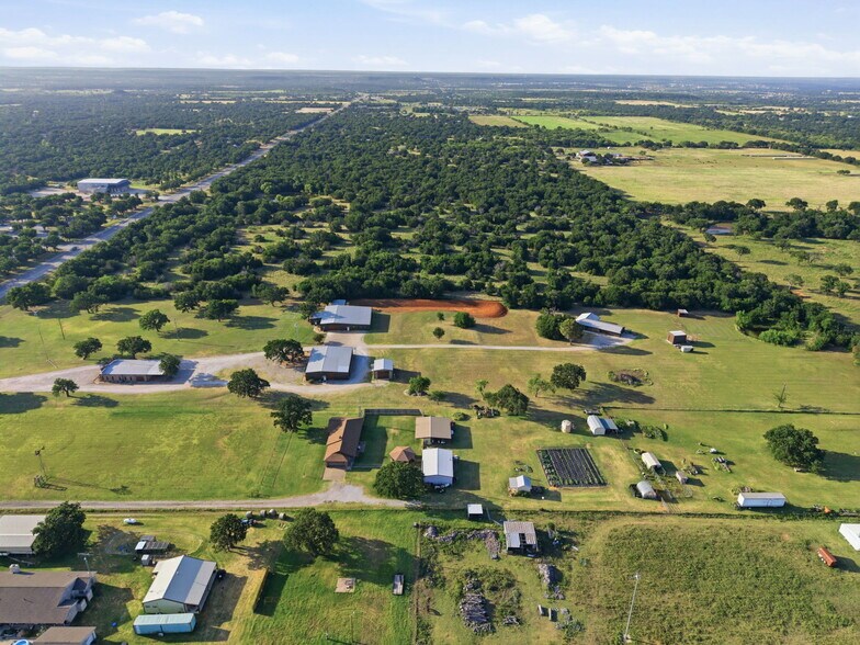 Mineral Wells, TX Industrial Complex portefeuille de 4 biens à vendre sur LoopNet.fr - Photo de l’immeuble – Image 3 sur 124