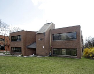 Plus de détails pour 4121 Lawrence Ave, Toronto, ON - Bureau à vendre