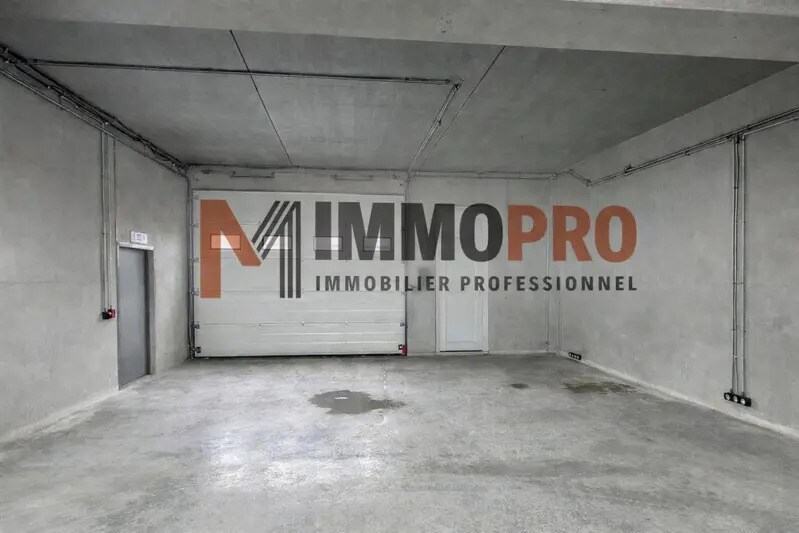 Industriel/Logistique dans Valbonne à louer - Photo de l’immeuble – Image 1 sur 9