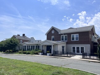 Plus de détails pour 501 N Main St, Gordonsville, VA - Santé à vendre