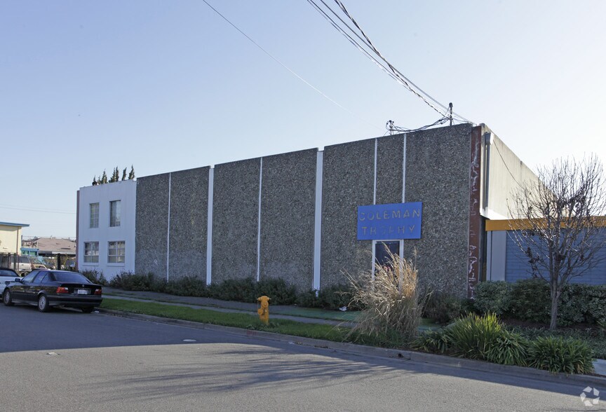109 Traynor St, Hayward, CA à vendre - Photo principale – Image 1 sur 3