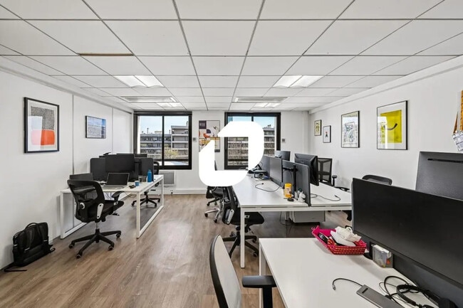 Plus de détails pour Rue Firmin Gillot, Paris - Bureau à louer