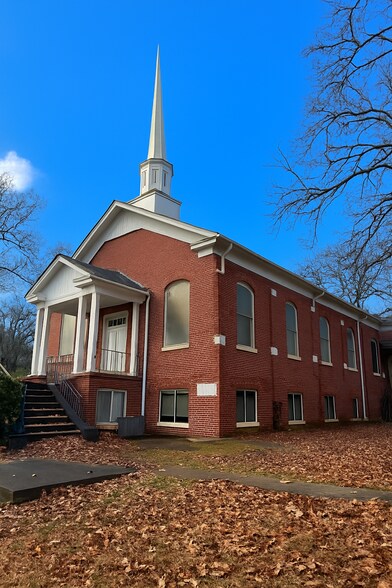 177 Chestnut St, Trion, GA à vendre - Photo principale – Image 1 sur 14