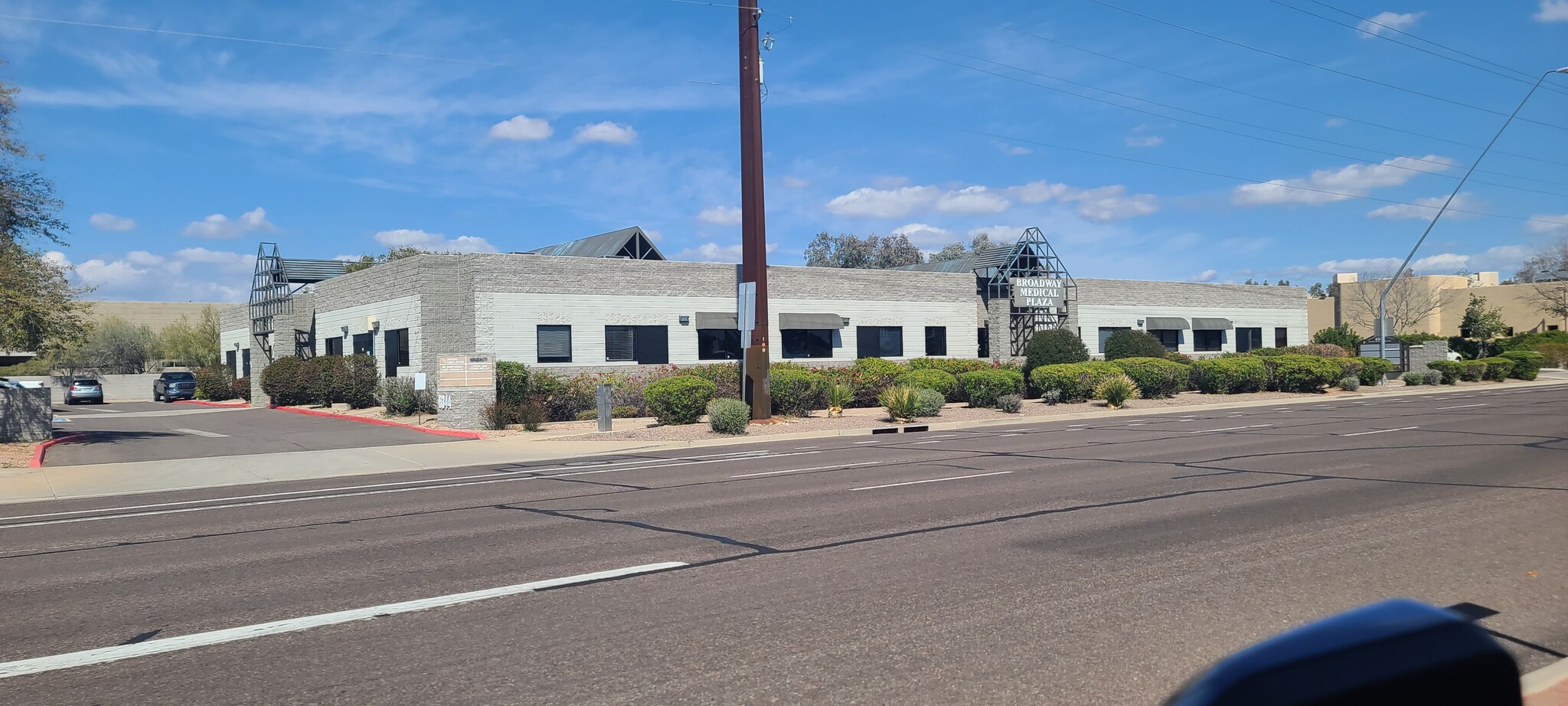 6344 E Broadway Rd, Mesa, AZ à louer Photo de l’immeuble– Image 1 sur 60