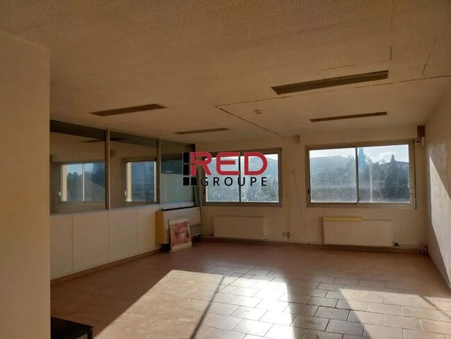 Plus de détails pour Bois De L'aune, Aix-en-Provence - Bureau à vendre