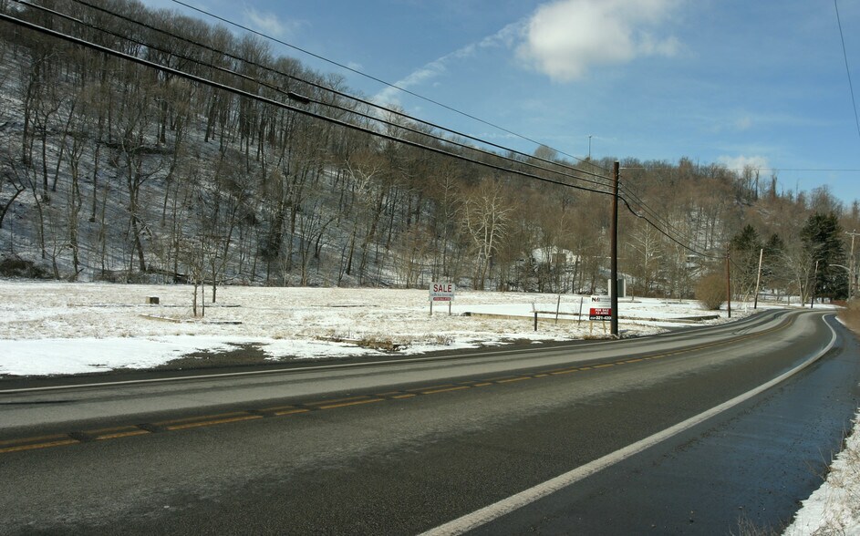 2266 Lincoln Way, Mckeesport, PA à vendre - Photo de l’immeuble – Image 2 sur 3