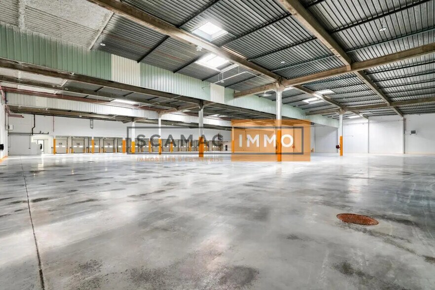 Industriel/Logistique dans Trappes à louer - Photo de l’immeuble – Image 3 sur 15
