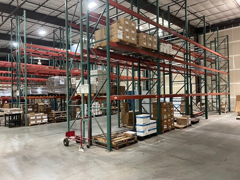 4730 Enterprise Way, Modesto, CA à louer - Photo de l’immeuble – Image 2 sur 7
